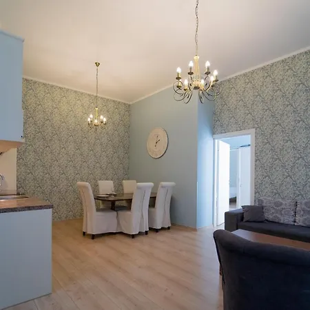 A Lovely At The Heart Of Old Town