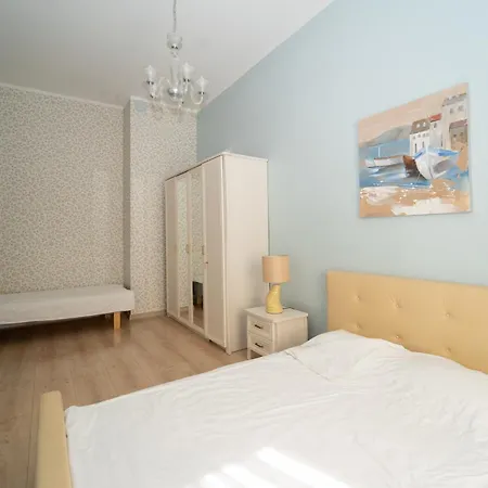 A Lovely At The Heart Of Old Town Apartman