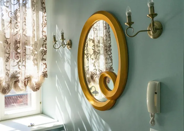 A Lovely At The Heart Of Old Town Apartment